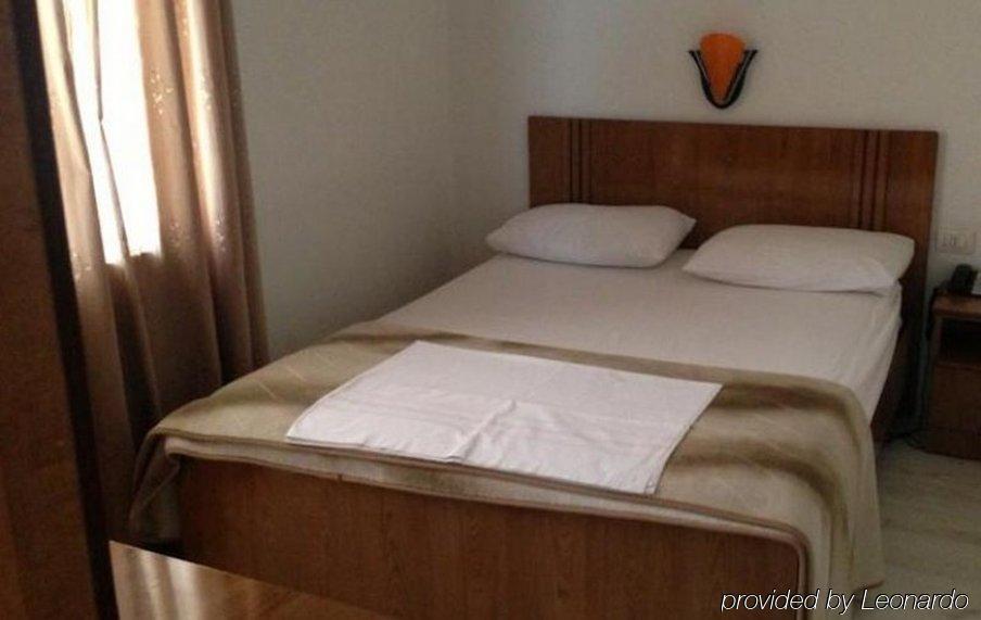 Europa 3* Tirana